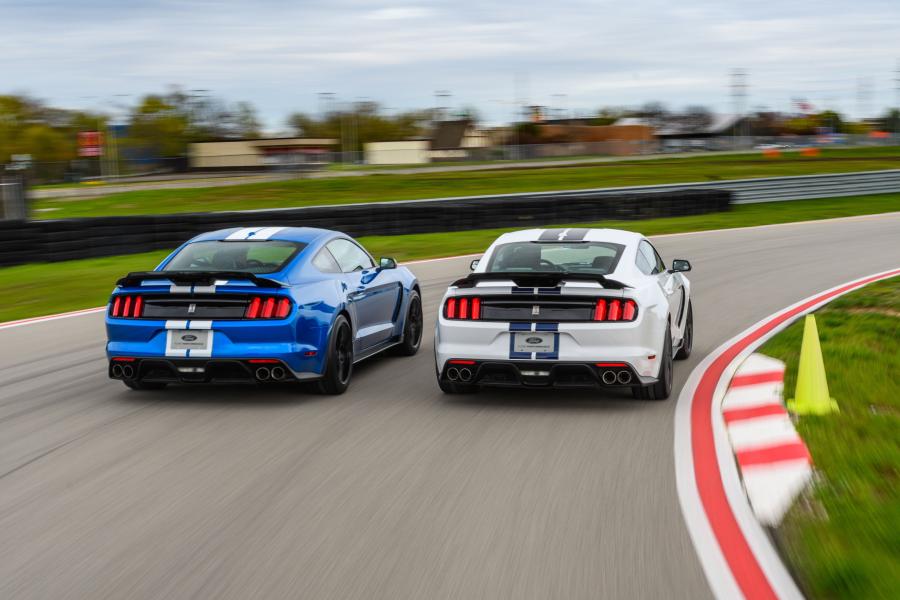  Shelby GT350 2018 года  (фото 32 из 40)